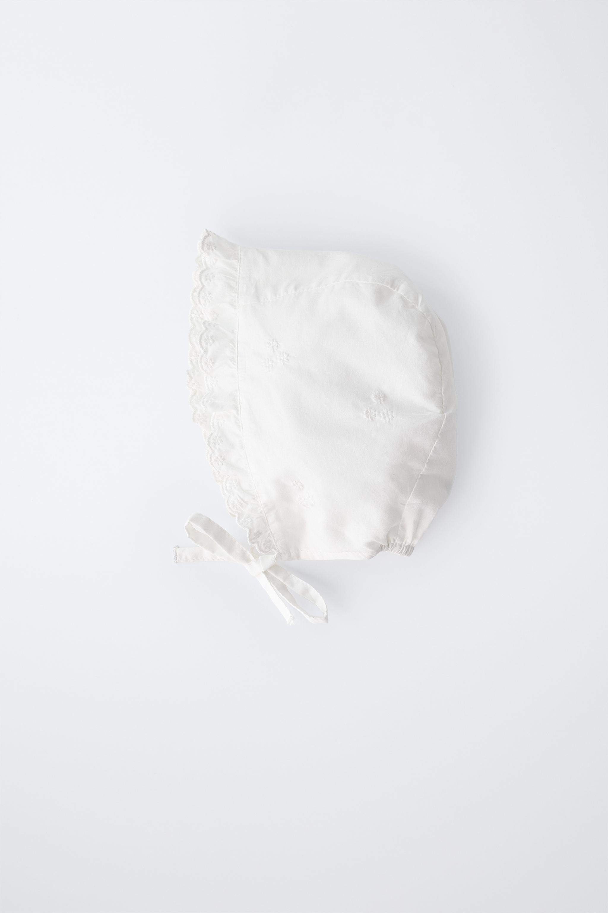 EMBROIDERED RUFFLE BONNET